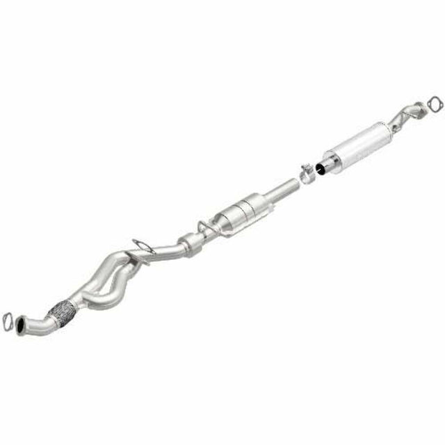 MagnaFlow direct-fit catalytic converter for 2005-2006 Hyundai Santa Fe 2.7L stainless steel CARB compliant OBDII 51275