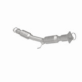 MagnaFlow direct-fit catalytic converter fits 2004-2010 Volvo S40 and 2005-2010 Volvo V50. Avoid potential exhaust leaks by using the included gaskets to get a proper seal and 2005