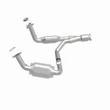 MagnaFlow direct-fit catalytic converter fits 2006-2009 Chevrolet Trailblazer, 2007-2009 GMC Envoy, and additional vehicles and 2006-2009 TB/Envoy 5.3/6.0 5.3 inch inlet/outlet sta