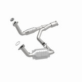 MagnaFlow direct-fit catalytic converter fits 2006-2009 Chevrolet Trailblazer, 2007-2009 GMC Envoy, and additional vehicles and 2006-2009 TB/Envoy 5.3/6.0 5.3 inch inlet/outlet sta
