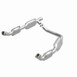 MagnaFlow direct-fit catalytic converter fits 2005-2006 Ford E-350 Super Duty 5.4L and 2005 Ford E-250 5.4L stainless steel CARB compliant 458041