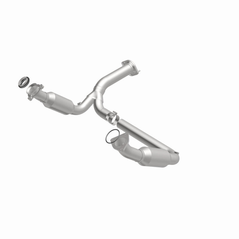 MagnaFlow direct-fit catalytic converter for 2007-2009 Chevy Silverado 1500 stainless steel CARB compliant 5451194