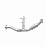 MagnaFlow direct-fit catalytic converter fits 2007-2008 Ford Expedition and Lincoln Navigator. Hardware is included to eliminate the hassle of working with corroded factory parts. 