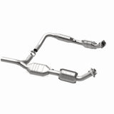 MagnaFlow direct-fit catalytic converter for 2007-2008 Ford 4.6L stainless steel CARB compliant OBDII 51640