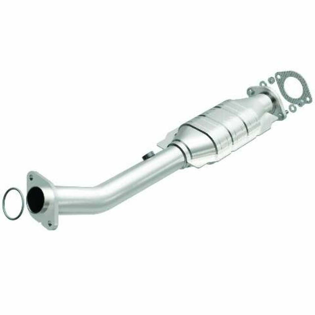 MagnaFlow direct-fit catalytic converter fits 2004-2015 Nissan Titan, 2005-2015 Nissan Armada, and more, this and 07 Titan 5.6L driver side rr 5.6L driver side stainless steel CARB