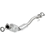 MagnaFlow direct-fit catalytic converter fits 2008-2009 Chevrolet Trailblazer, GMC Envoy, and additional vehicles. Avoid potential exhaust leaks by using the included gaskets to ge