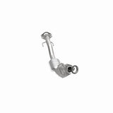 MagnaFlow direct-fit catalytic converter fits 2008-2009 Chevrolet Trailblazer, GMC Envoy, and additional vehicles. Avoid potential exhaust leaks by using the included gaskets to ge