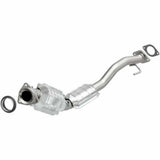 MagnaFlow direct-fit catalytic converter fits 2008-2009 Chevrolet Trailblazer, GMC Envoy, and additional vehicles. Avoid potential exhaust leaks by using the included gaskets to ge