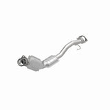 MagnaFlow direct-fit catalytic converter fits 2008-2009 Chevrolet Trailblazer, GMC Envoy, and additional vehicles. Avoid potential exhaust leaks by using the included gaskets to ge