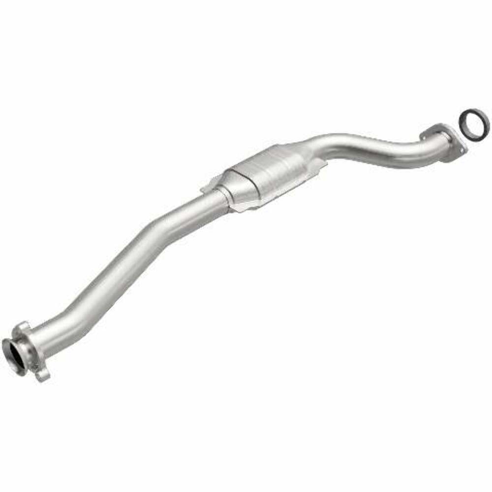 MagnaFlow direct-fit catalytic converter fits 2009-2010 Hummer H3 3.7L and 2009-2010 Hummer H3T 3.7L stainless steel CARB compliant OBDII 51476