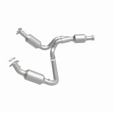 MagnaFlow direct-fit catalytic converter for 2009-2013 Chevy Silverado 1500 stainless steel CARB compliant 5582578