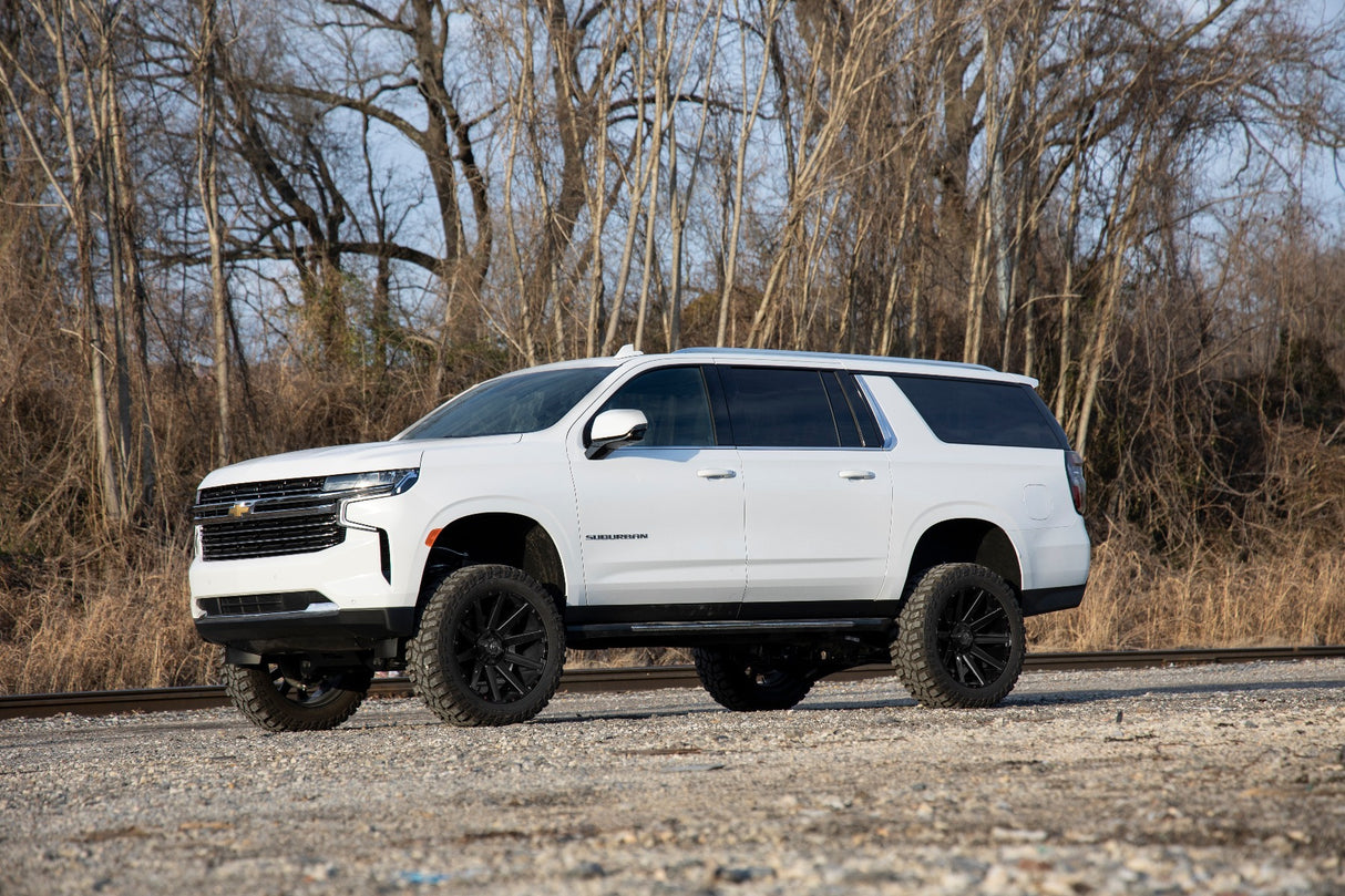 Rough Country 6 Inch Lift Kit - M1 Struts - Chevy/GMC SUV 1500 4WD (2021-2024) - 10940