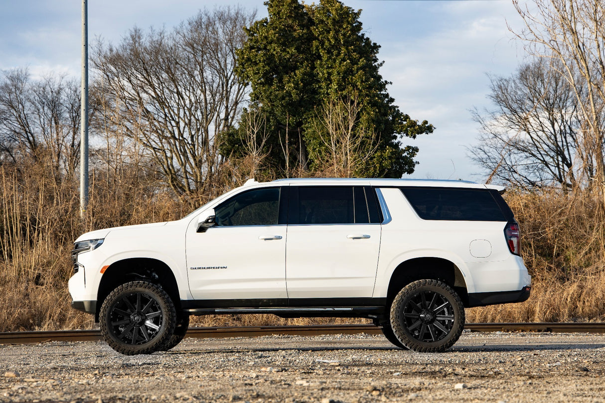 Rough Country 6 Inch Lift Kit - M1 Struts - Chevy/GMC SUV 1500 4WD (2021-2024) - 10940