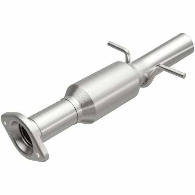 MagnaFlow direct-fit catalytic converter fits 2011-2013 Toyota Highlander 3.5 Undby 3.5 inch inlet/outlet stainless steel CARB compliant 52537