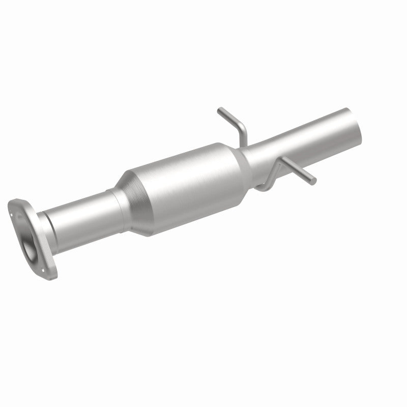 MagnaFlow direct-fit catalytic converter fits 2011-2013 Toyota Highlander 3.5 Undby 3.5 inch inlet/outlet stainless steel CARB compliant 52537