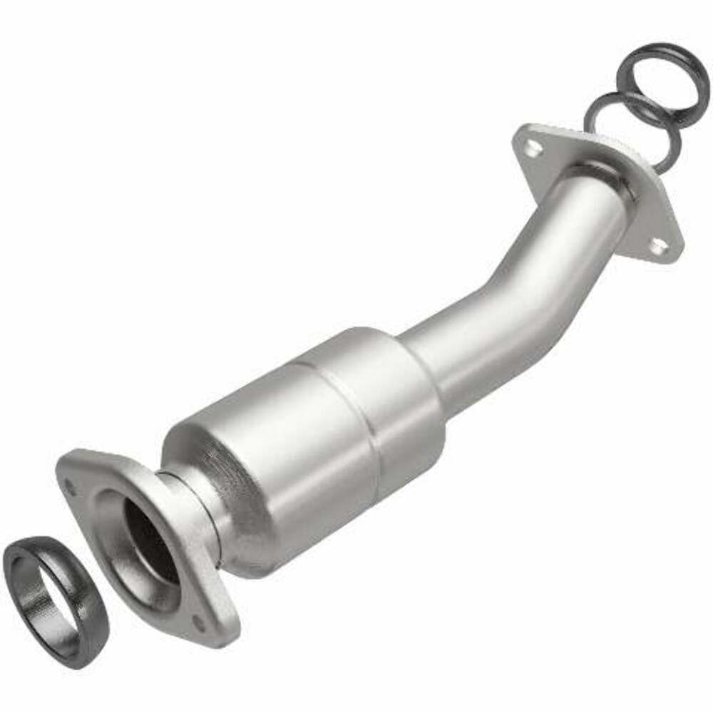 MagnaFlow direct-fit catalytic converter fits 2011-2015 Sienna 3.5 3.5 inch inlet/outlet stainless steel CARB compliant 52549