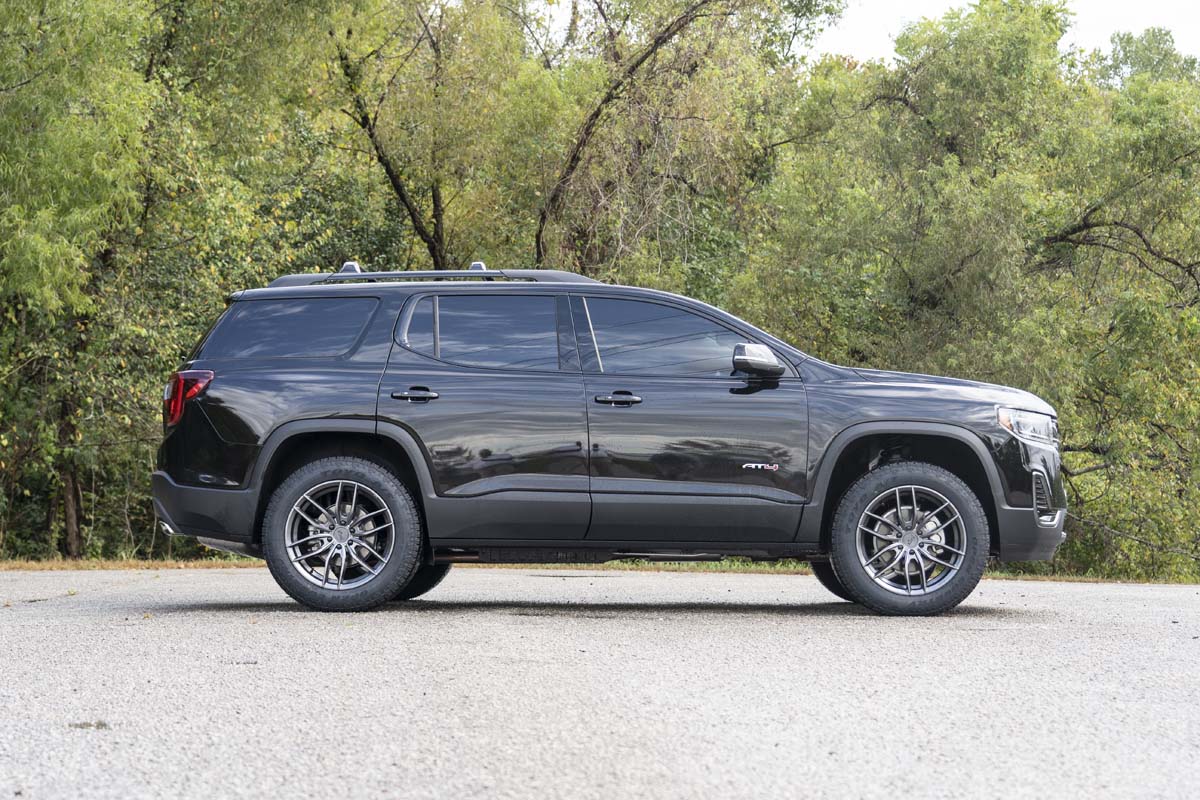 Fits GMC Acadia 2WD/4WD (2017-2023) 1.5 Inch Lift Kit; N3 Front Struts; 110031A