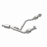 MagnaFlow direct-fit catalytic converter for 2014-2016 Chevy Silverado 1500 stainless steel CARB compliant 5582642