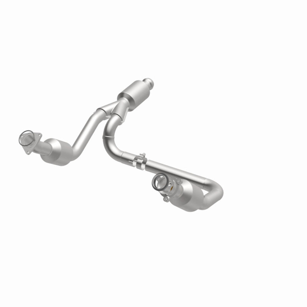 MagnaFlow direct-fit catalytic converter for 2014-2016 Chevy Silverado 1500 stainless steel CARB compliant 5582642