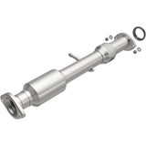 MagnaFlow direct-fit catalytic converter fits 2014-2015 Toyota Highlander 3.5 Undby 3.5 inch inlet/outlet stainless steel CARB compliant 52534