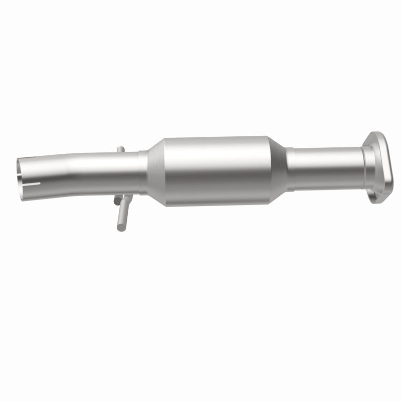 MagnaFlow direct-fit catalytic converter fits 2014-2015 Toyota Highlander 3.5 Undby 3.5 inch inlet/outlet stainless steel CARB compliant 52536