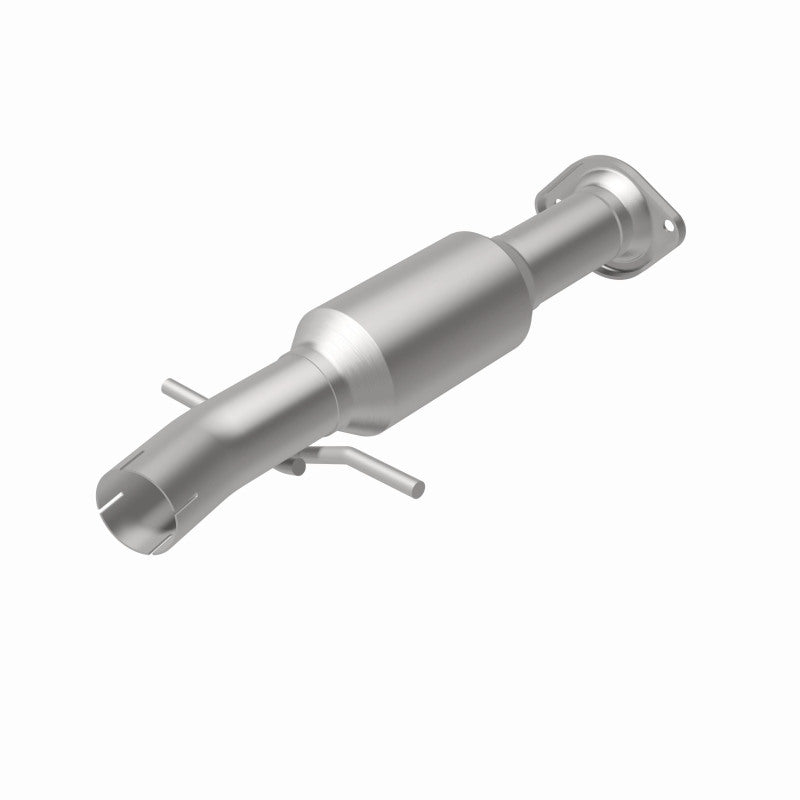 MagnaFlow direct-fit catalytic converter fits 2014-2015 Toyota Highlander 3.5 Undby 3.5 inch inlet/outlet stainless steel CARB compliant 52536