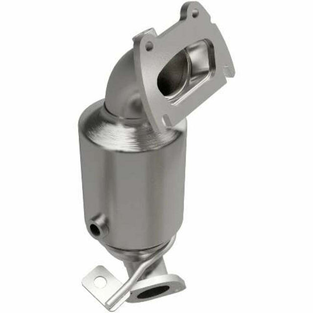 MagnaFlow direct-fit catalytic converter for 2015-2016 Chrysler stainless steel CARB compliant OBDII