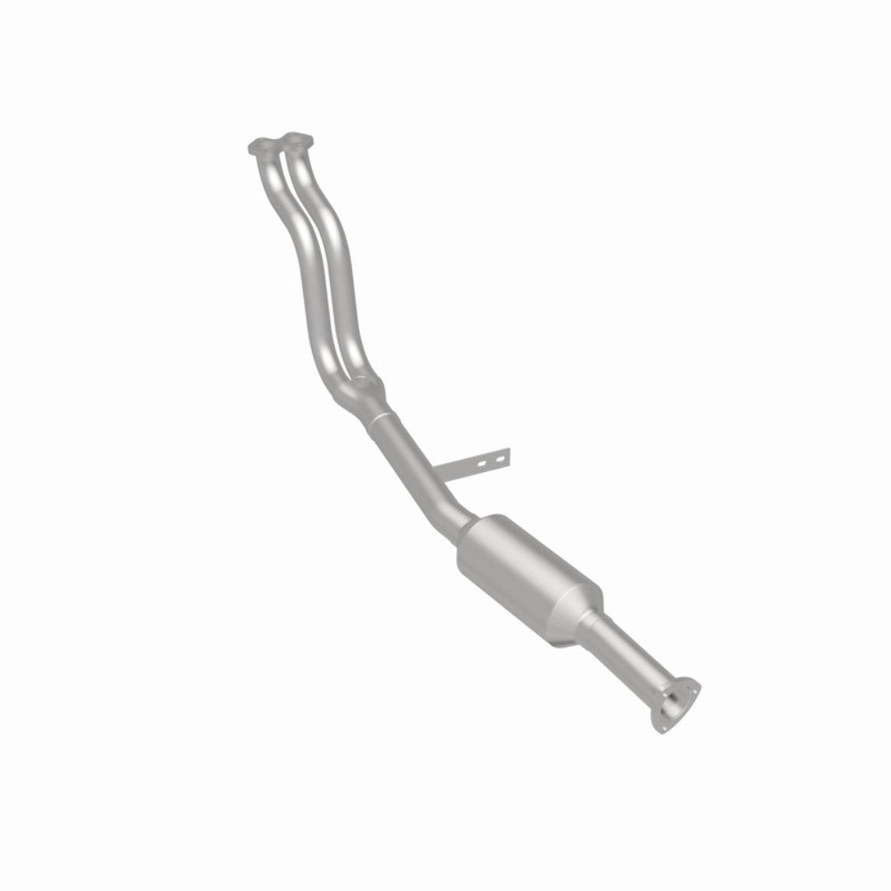 MagnaFlow direct-fit catalytic converter fits 1982-1989 Alfa Romeo Spider 2.0L and 1982-1989 Alfa Romeo Spider stainless steel Federal EPA compliant OBDII 23511