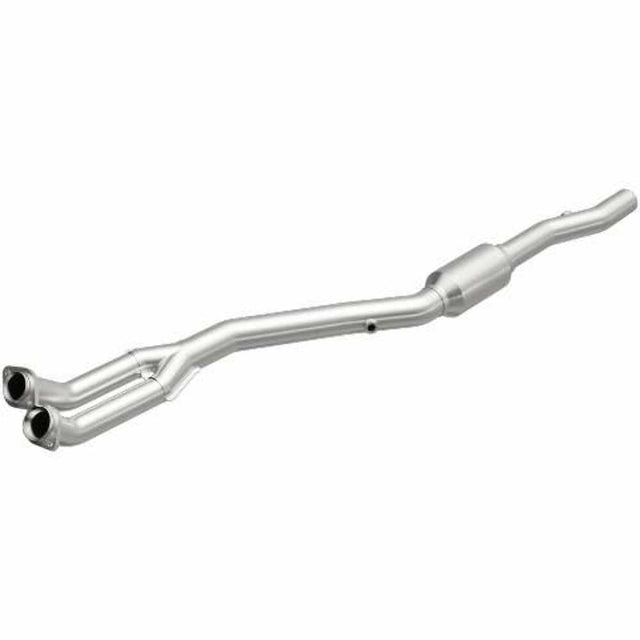 MagnaFlow direct-fit catalytic converter for 1996-1997 BMW 4.4L stainless steel CARB compliant 4481687