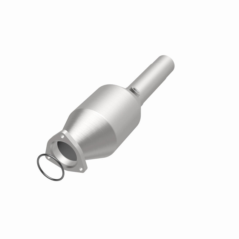 MagnaFlow direct-fit catalytic converter for 1996-1998 VW Golf 2.8L stainless steel CARB compliant 4481957