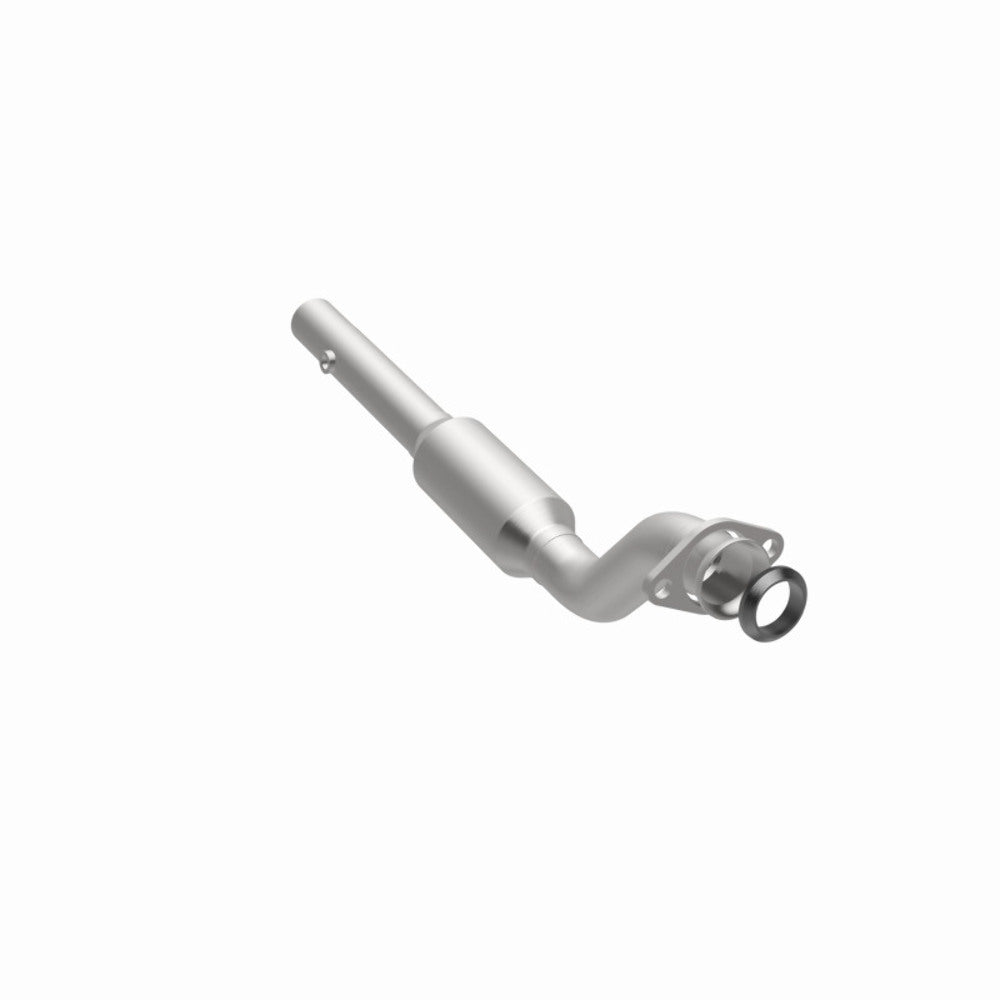MagnaFlow direct-fit catalytic converter fits 1996 Buick Park Avenue, 1996 Buick LeSabre, and additional vehicles. Avoid potential exhaust leaks by using the included gaskets to ge