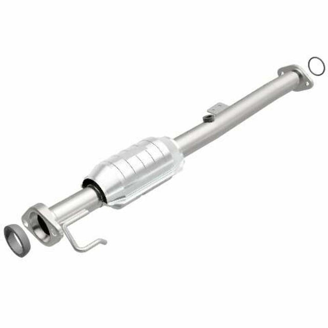 MagnaFlow direct-fit catalytic converter fits 2000-2001 2000 Chevrolet Tracker and Suzuki Vitara, this and 2000 Chevy Tracker 1.6L stainless steel CARB compliant 441020
