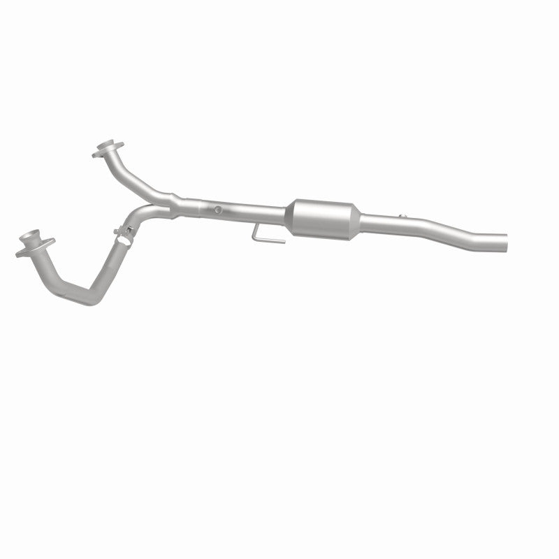 MagnaFlow direct-fit catalytic converter fits 2000 Dodge Durango 5.9L and 2000 Dodge Durango 5.2L stainless steel CARB compliant 4451280