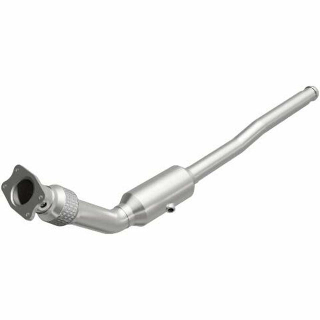 MagnaFlow direct-fit catalytic converter fits 2000 Volvo S70 and 2000 Volvo V70 and 2000 Volvo S70 2.4L stainless steel CARB compliant 4481299