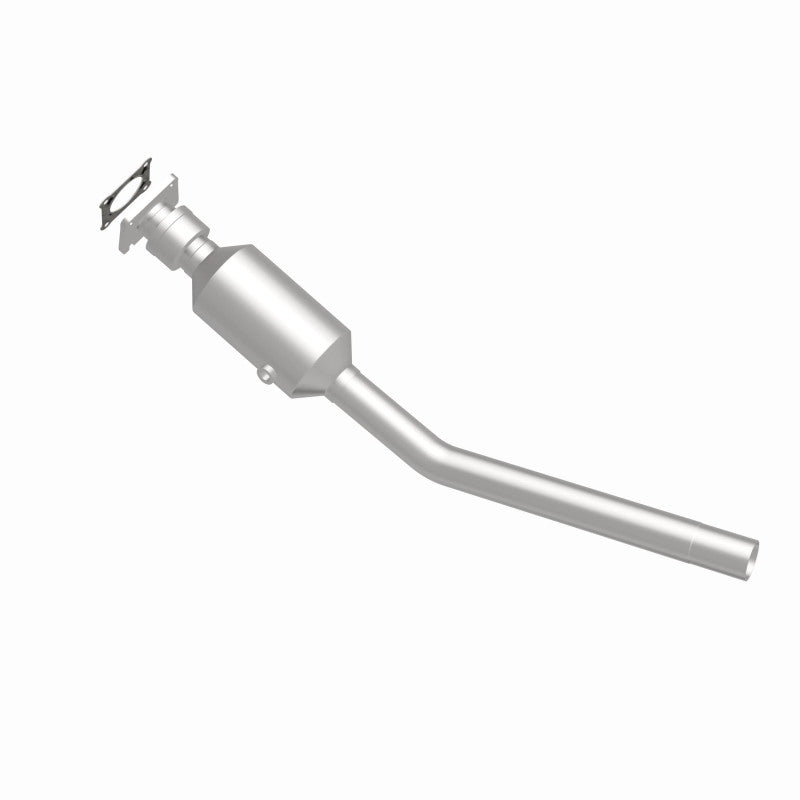 MagnaFlow direct-fit catalytic converter fits 2001 Dodge Stratus and 2001 Chrysler Sebring. Avoid potential exhaust leaks by using the included gaskets to get a proper seal and 200