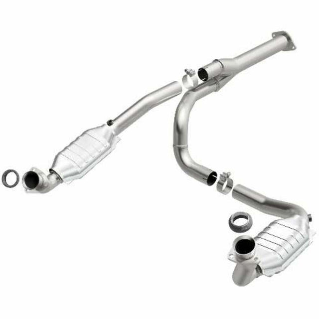 MagnaFlow direct-fit catalytic converter fits 2000-2002 Chevrolet Express 1500 4.3L and 2000-2002 GMC Savana 1500 4.3L stainless steel CARB compliant OBDII 51510