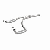 MagnaFlow direct-fit catalytic converter fits 2000-2002 Chevrolet Express 1500 4.3L and 2000-2002 GMC Savana 1500 4.3L stainless steel CARB compliant OBDII 51510
