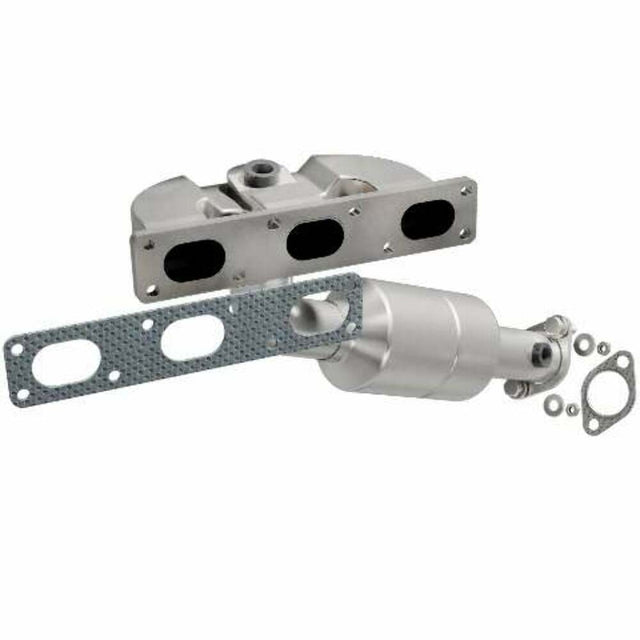 MagnaFlow direct-fit catalytic converter for 2004-2005 BMW stainless steel CARB compliant OBDII 49770