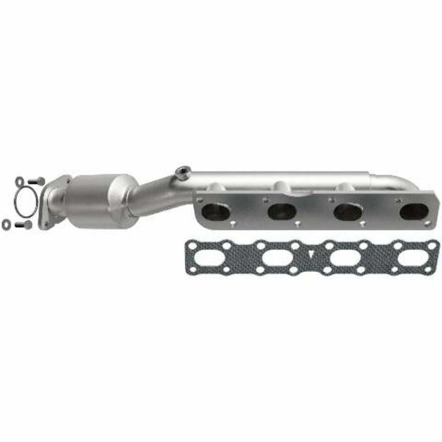 MagnaFlow direct-fit catalytic converter for 2004-2006 Nissan 5.6L stainless steel CARB compliant 4451500