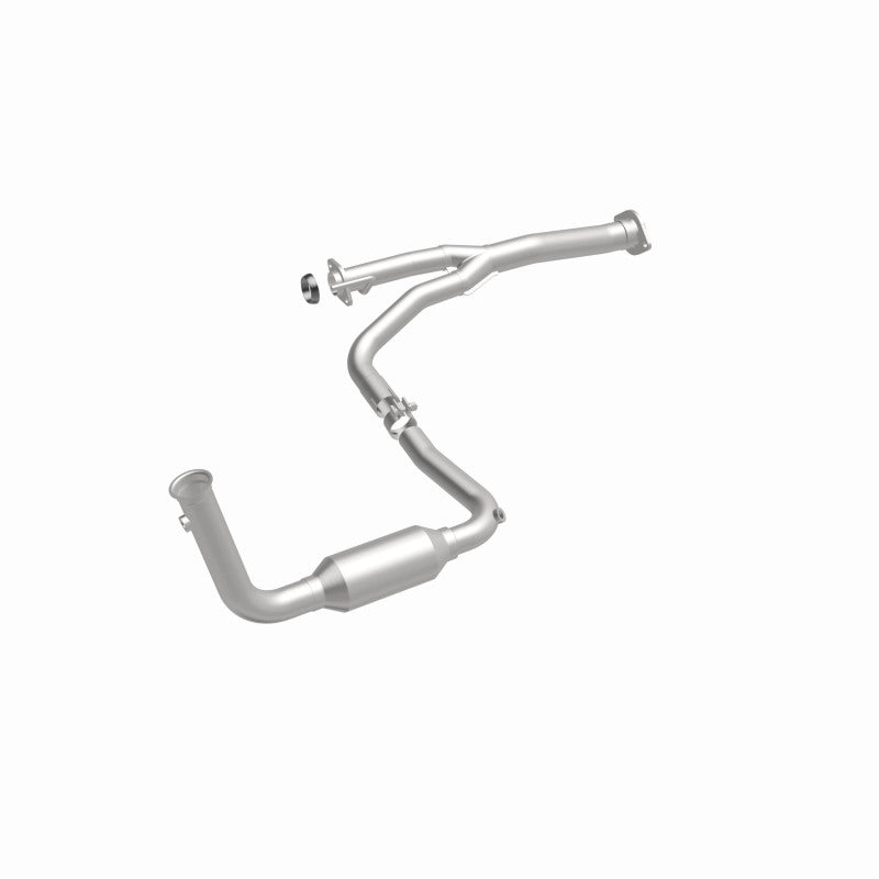 MagnaFlow direct-fit catalytic converter fits 2004 Jeep Liberty 3.7L stainless steel CARB compliant 4551582