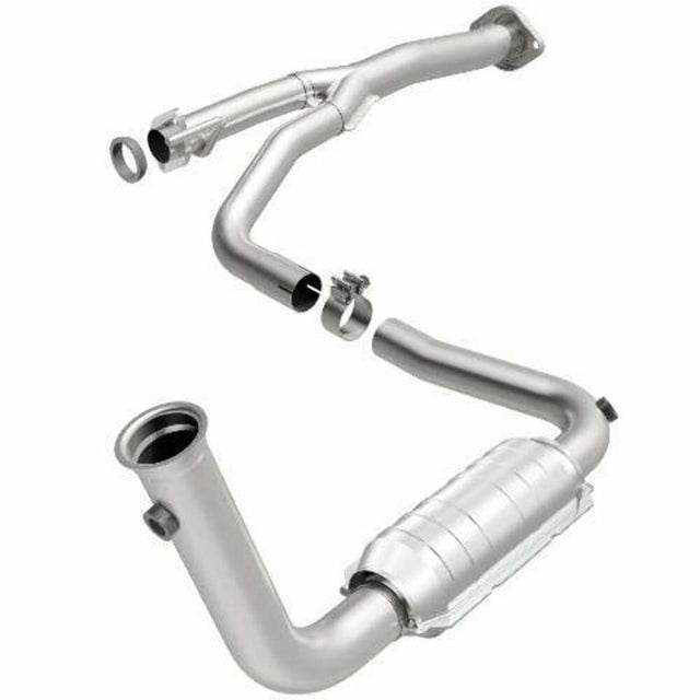 MagnaFlow direct-fit catalytic converter fits 2004 Liberty driver side frt driver side stainless steel CARB compliant 93382