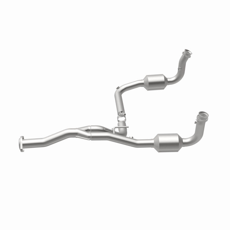 MagnaFlow direct-fit catalytic converter for 2005-2007 Jeep 3.7L stainless steel CARB compliant 5451186