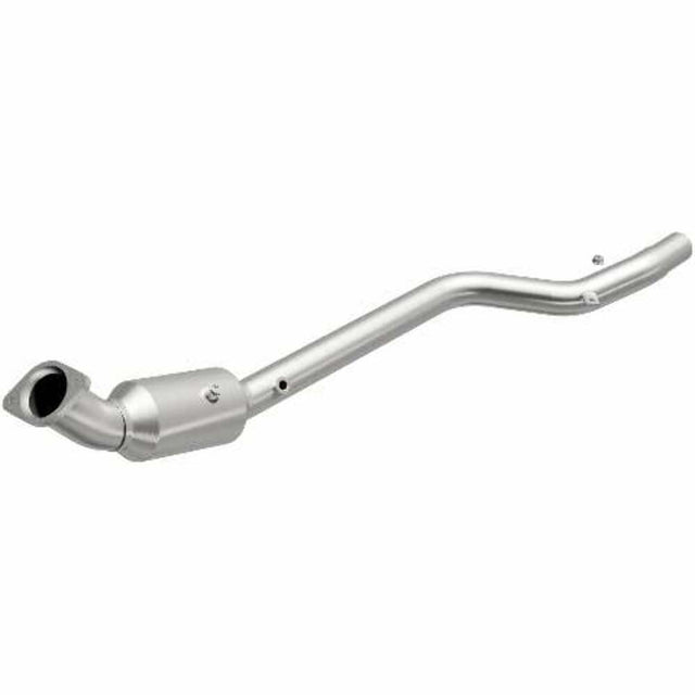 MagnaFlow direct-fit catalytic converter for 2005-2010 Chrysler stainless steel CARB compliant 26202