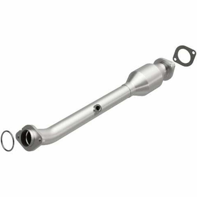 MagnaFlow catalytic converter for 2005-2015 Nissan Xterra passenger side passenger side exit stainless steel CARB compliant OBDII