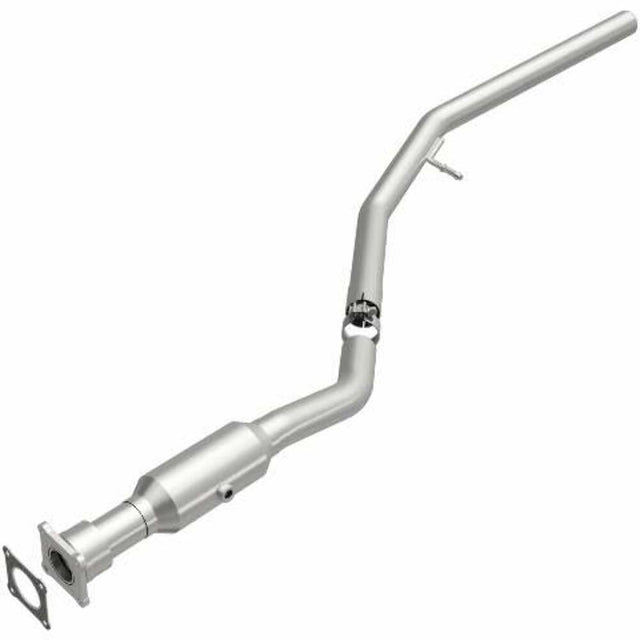 MagnaFlow direct-fit catalytic converter fits 2005 Dodge Grand Caravan and 2005 Chrysler Town and Country 3.3L stainless steel CARB compliant 4551948