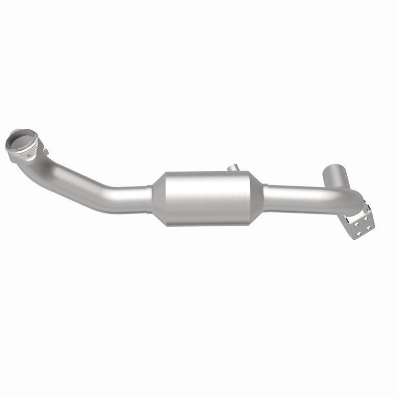 MagnaFlow direct-fit catalytic converter fits 2005 Lincoln Navigator 5.4L stainless steel CARB compliant 4451166