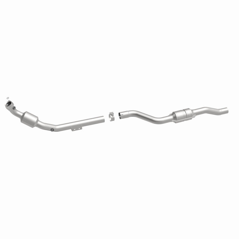 MagnaFlow direct-fit catalytic converter fits 2004-2005 2005 Mercedes-Benz E320 and Mercedes-Benz E500. Hardware is included to eliminate the hassle of working with corroded factor