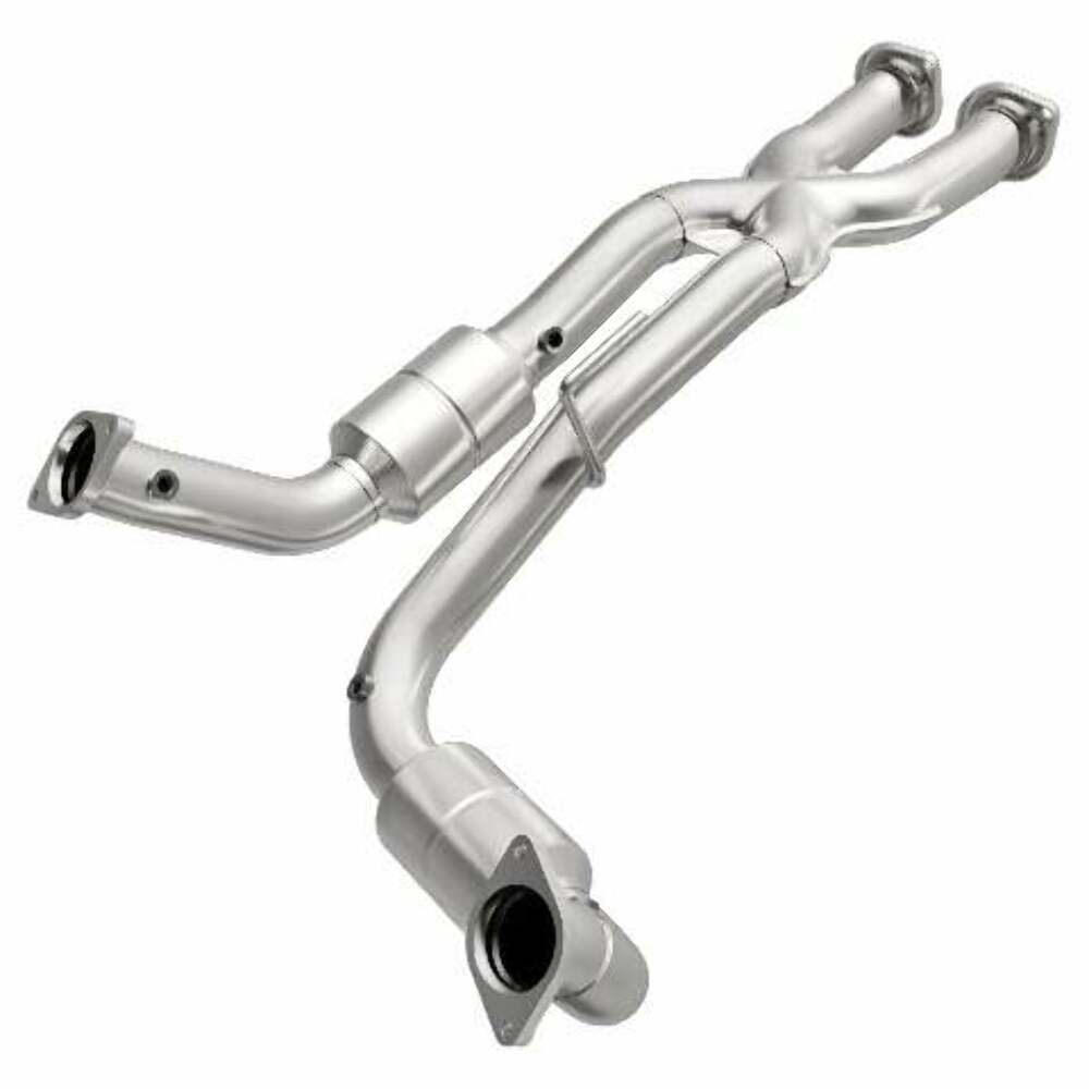 MagnaFlow direct-fit catalytic converter for 2006-2010 Jeep Grand Cherokee stainless steel CARB compliant OBDII 49046