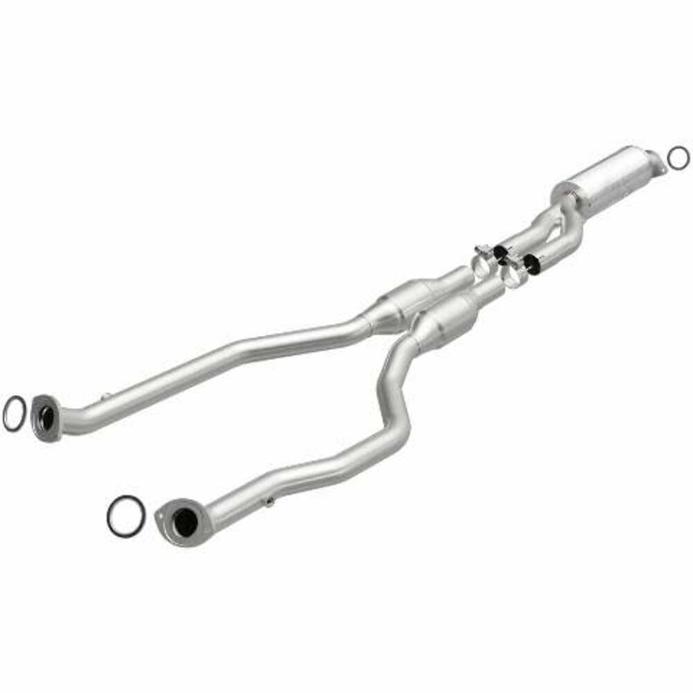 MagnaFlow direct-fit catalytic converter for 2006-2013 Lexus 2.5 inch inlet/outlet stainless steel CARB compliant