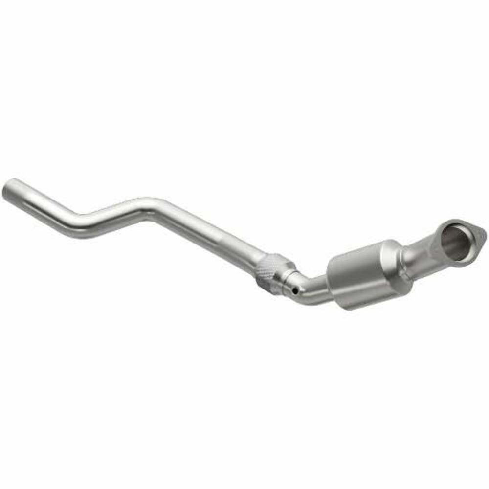 MagnaFlow direct-fit catalytic converter for 2006-2014 Chrysler 5.7L stainless steel CARB compliant 5561584